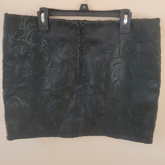 BlankNYC Black Vegan Leather Sequined Mini Skirt - Picture 3 of 5